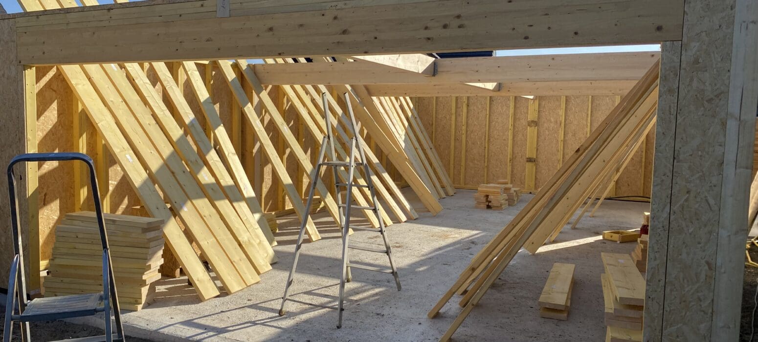 montage d'un garage en bois